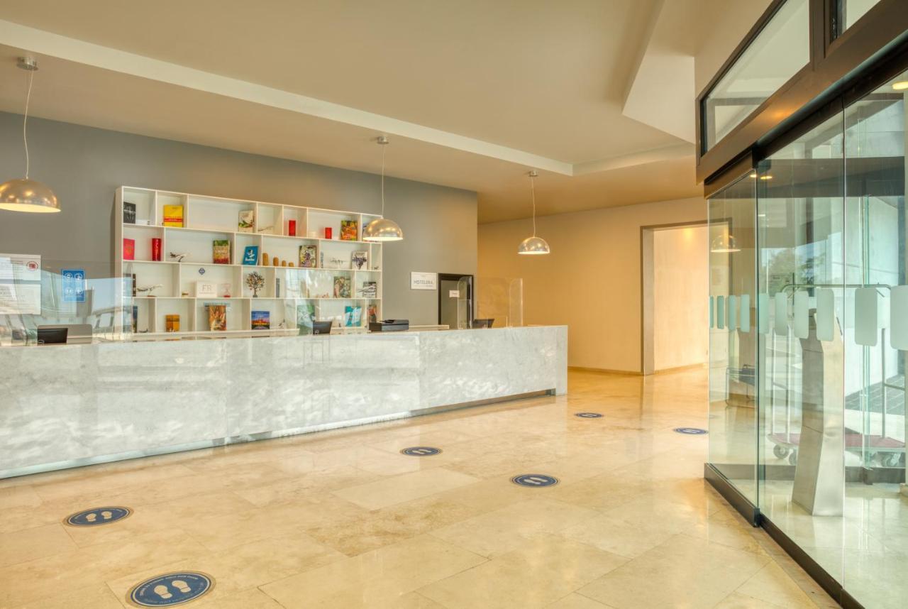 Fiesta Inn Guadalajara Aeropuerto Las Pintas Екстер'єр фото