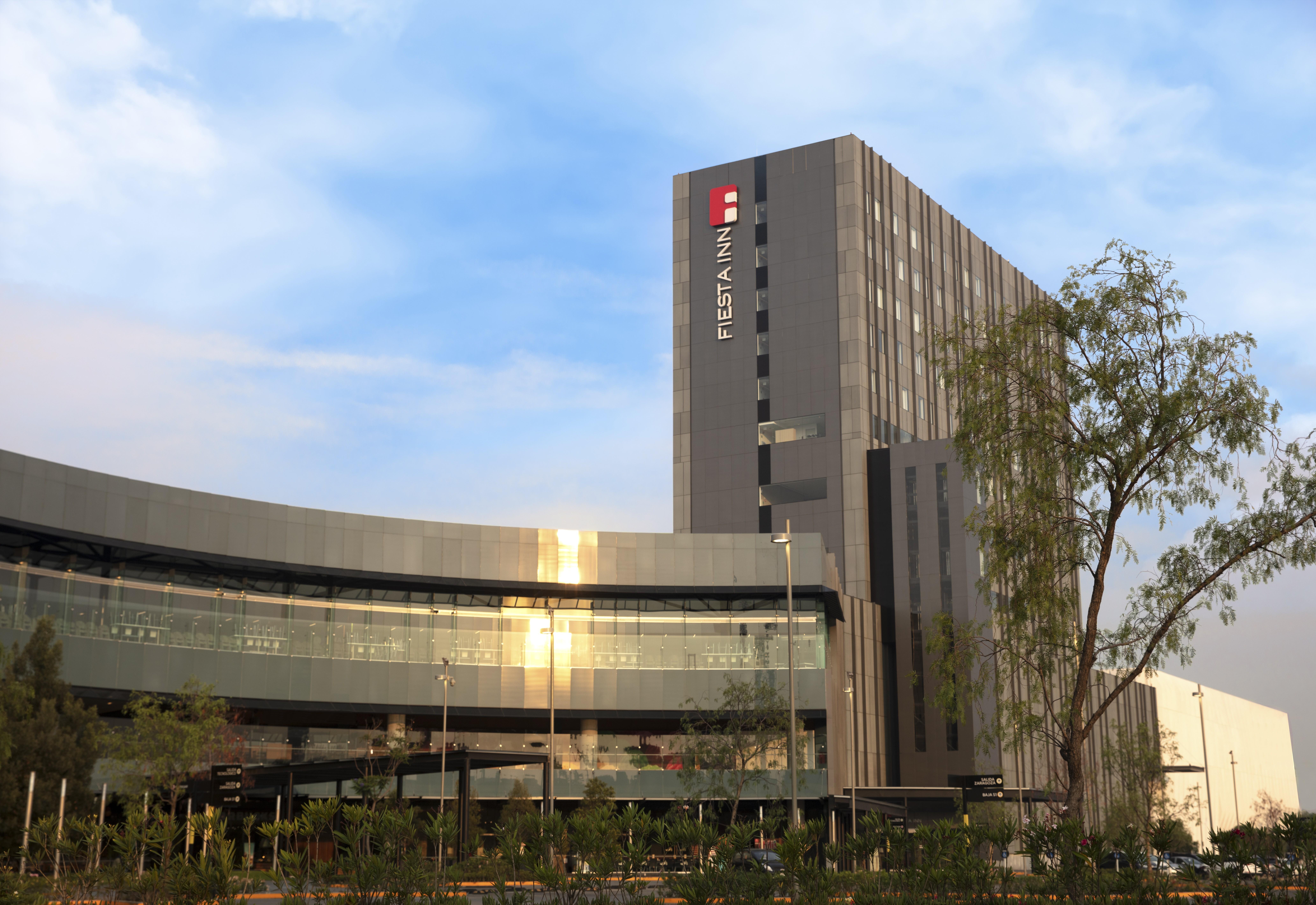 Fiesta Inn Guadalajara Aeropuerto Las Pintas Екстер'єр фото